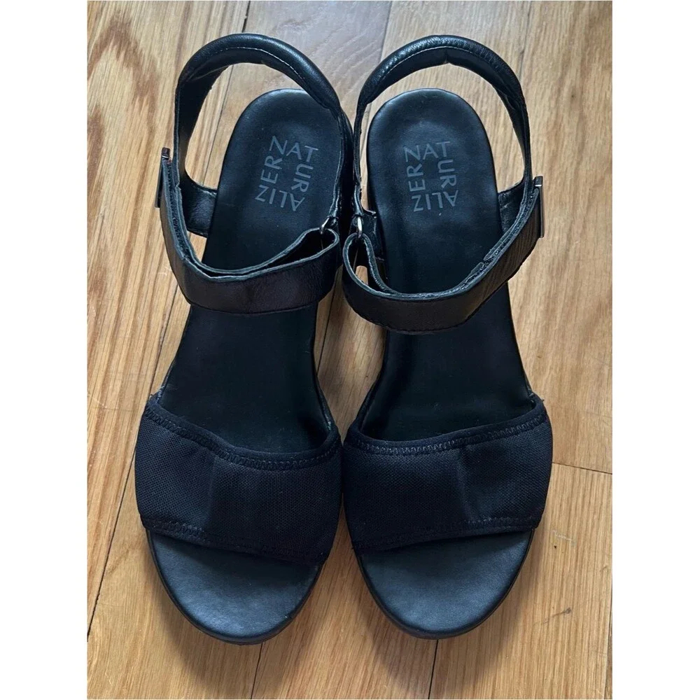 Naturalizer Irena Black Leather Sandals with Low Wedge Heel Size 8.5